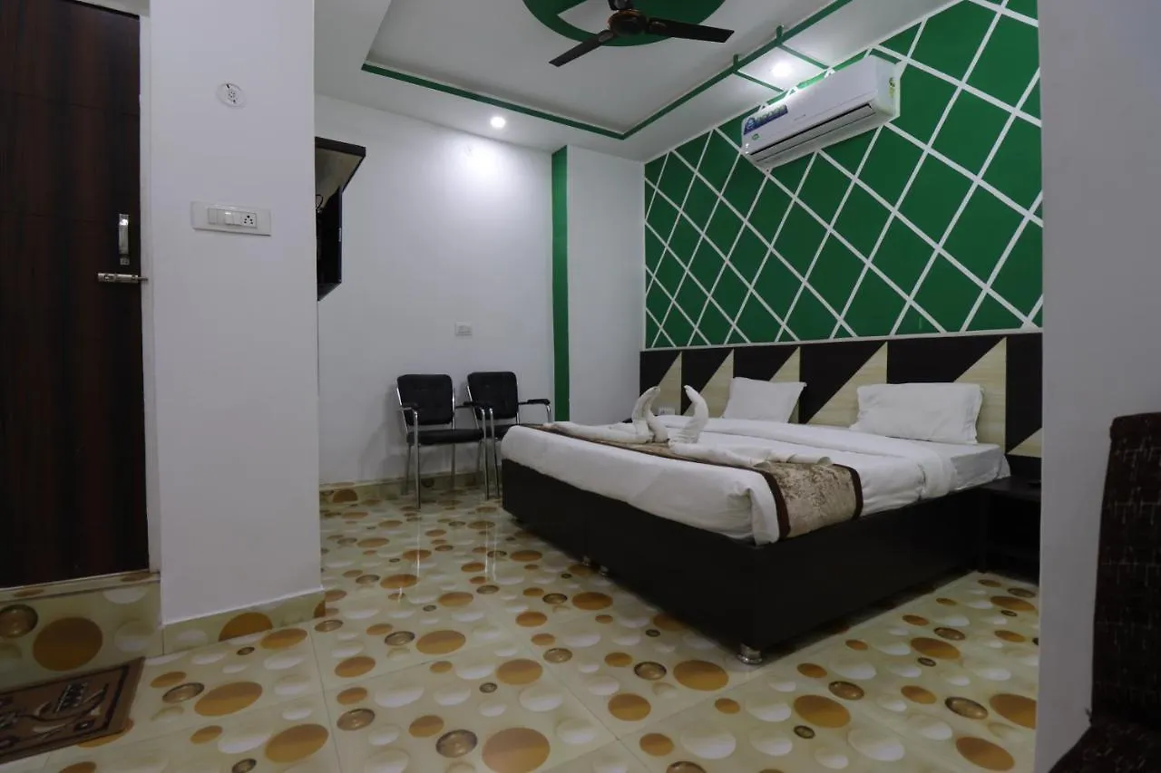 Taj 3 Start Hotel Agra   Agra (Uttar Pradesh)