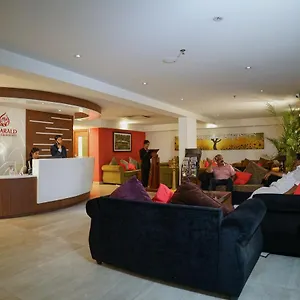 *** Hotel Emarald India