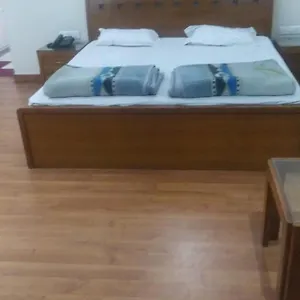 *** Hotel Oyo Benmore India